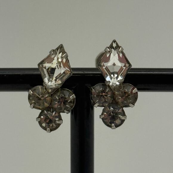 Other Jewelry - Fashion Crystal Cluster Screw Earrings